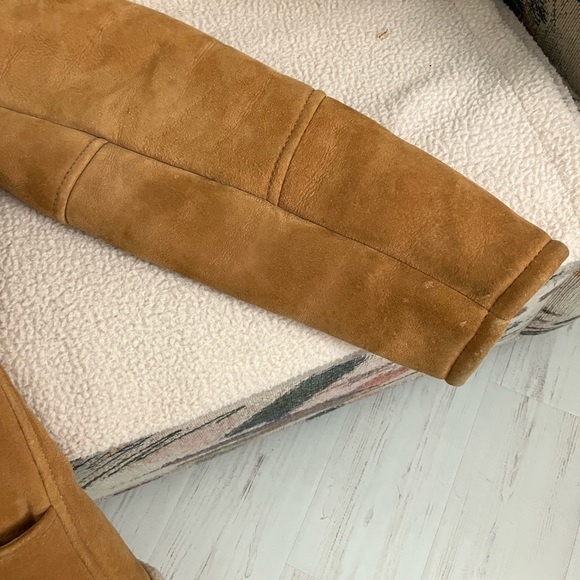 Sheepskin jacket. Just about perfect. - Picture 7 of 9